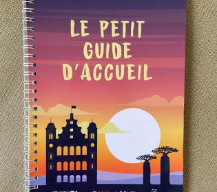 LE PETIT GUIDE